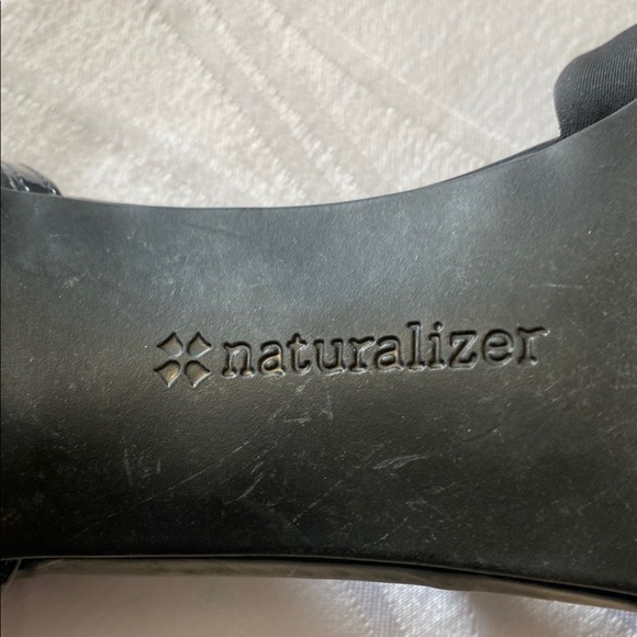 Naturalizer Women's Black Size 9M Sandals - Picture 11 of 13
